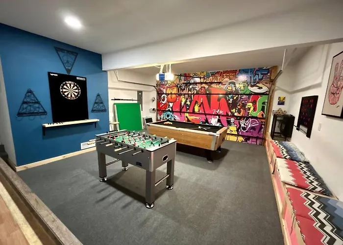 Perfect Vacation Home With Game Room Theater Hot Tub