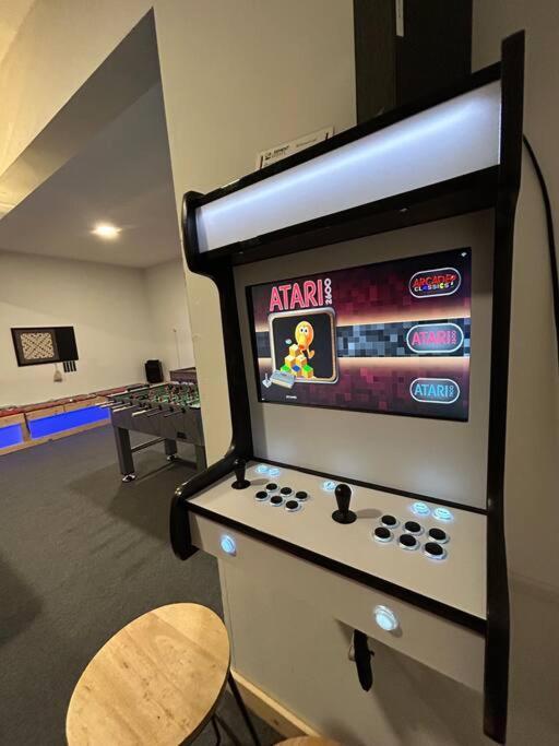 Perfect Vacation With Game Theater Hot Tub Holiday home *
